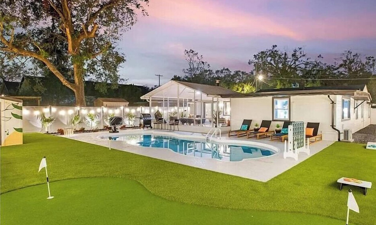 Old Seminole Heights House | Tampa Retreat with Heated Pool & Mini Golf
