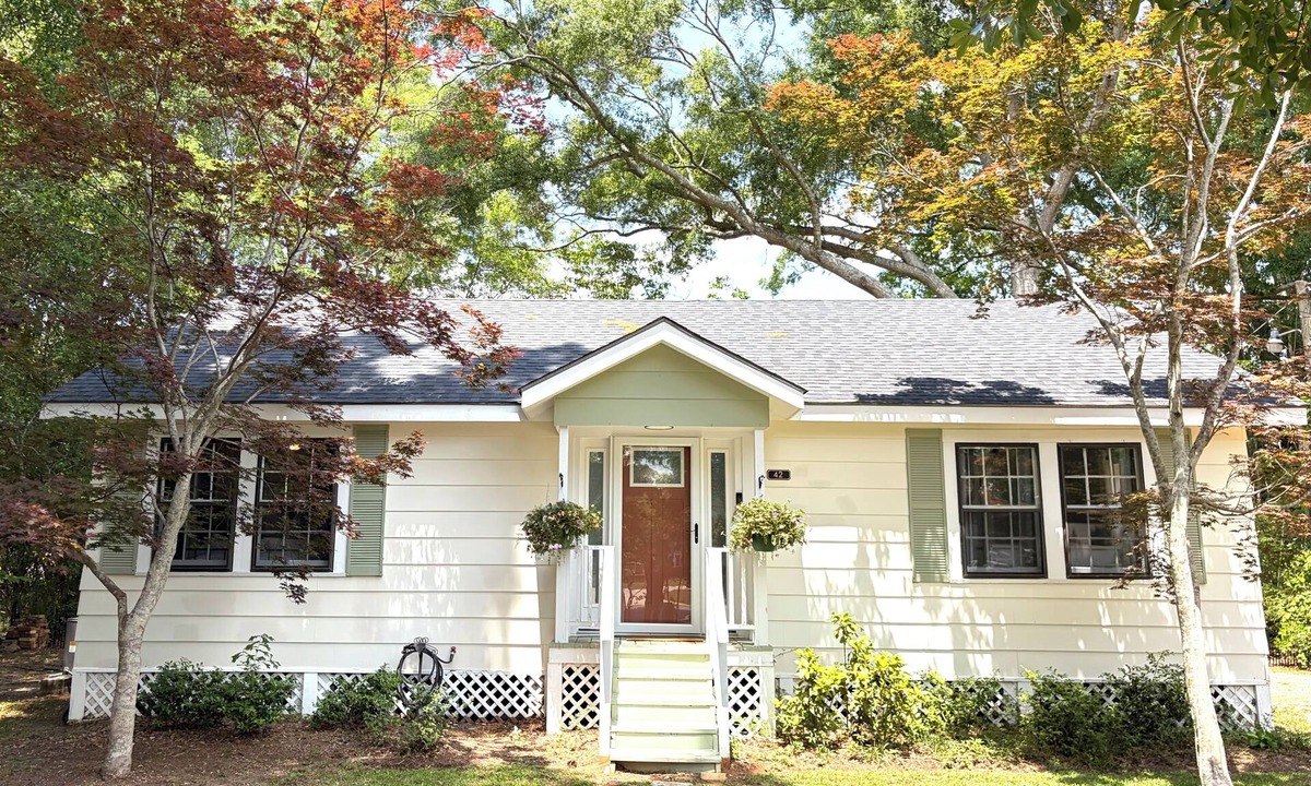 Lucedale House | The Cozy Cottage: 3-bedroom/2-bath home in the heart of Lucedale