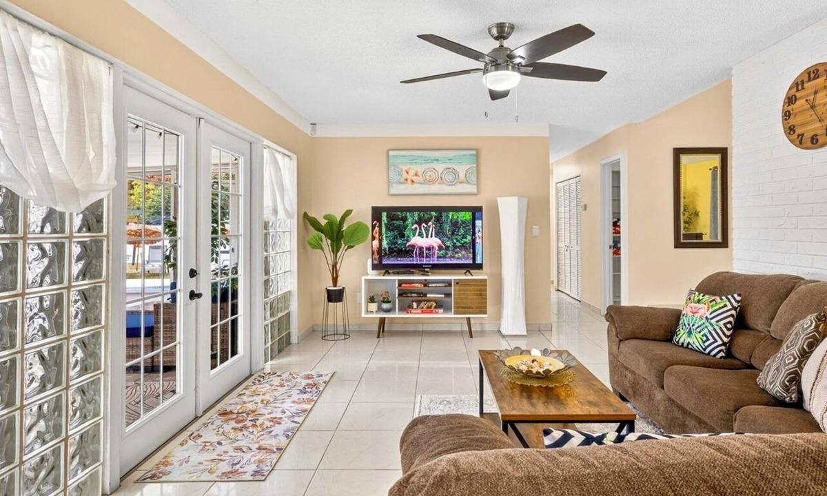 Featherock House | The Flamingo Oasis