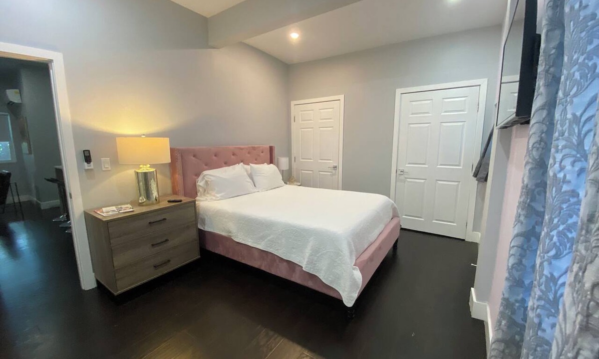 Sanford Apartment | The Front Porch