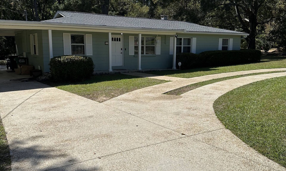 Tallahassee House | The Fuller House! Charming! Convenient! A straight drive to downtown!