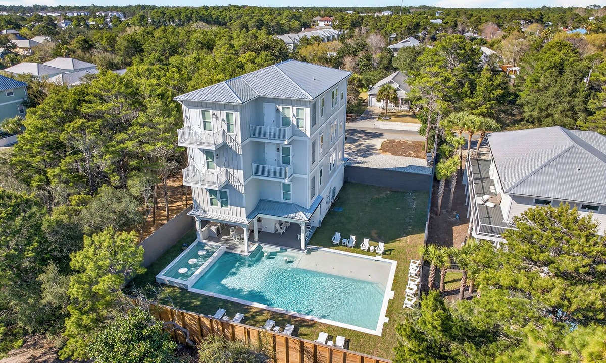 Gulfview Heights House | The Grand 30A - Luxury Home in 30A Suitable for Beach Retreats & Large Groups