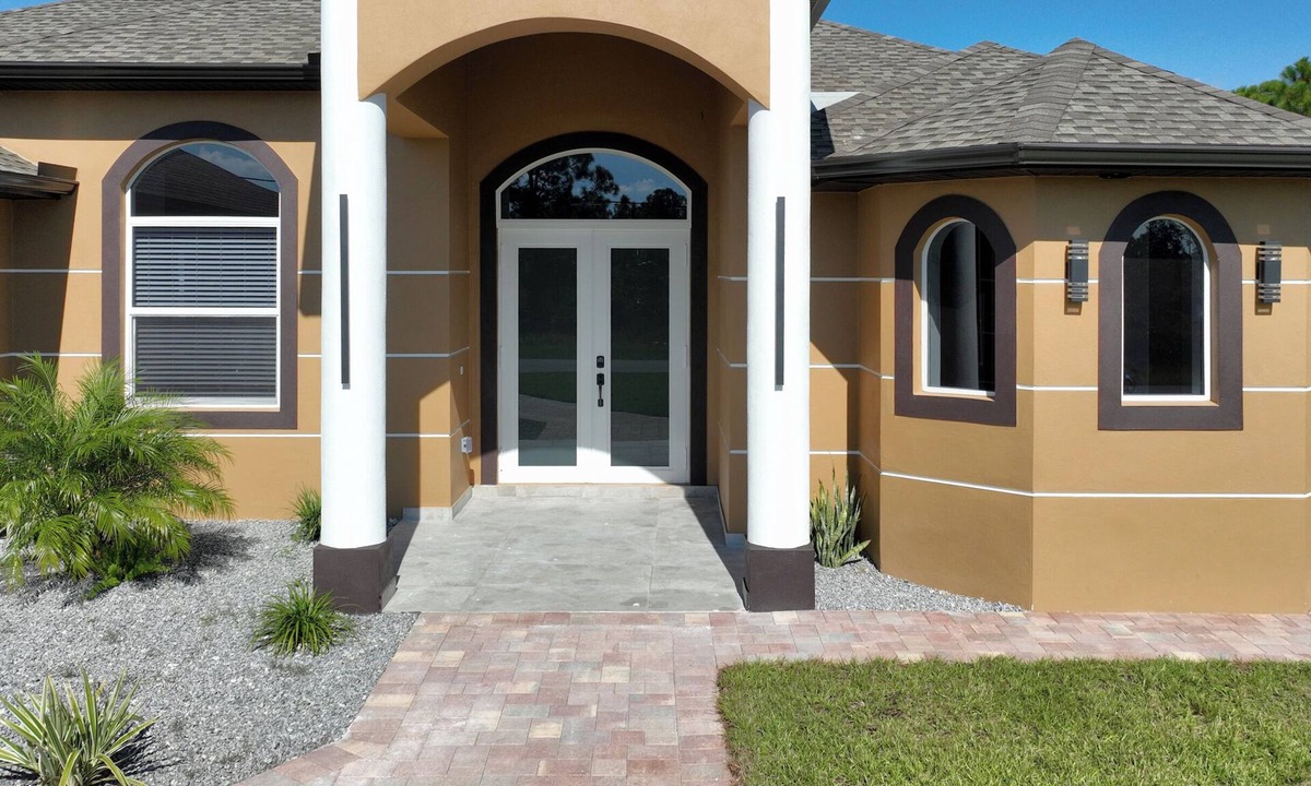 Eisenhower House | The Greatest Palomino at Lehigh Acres FL.