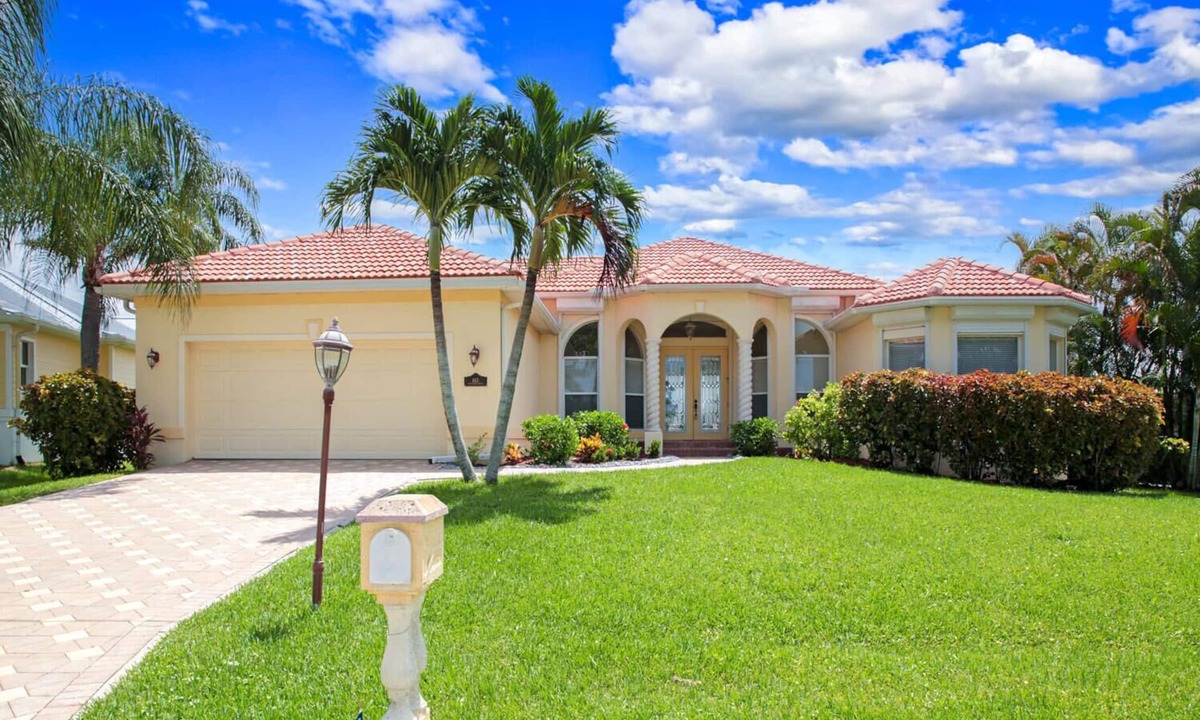 Yacht Club Villa | The Hammock - Beautiful Gulf access - 4 bedroom home - with heated pool