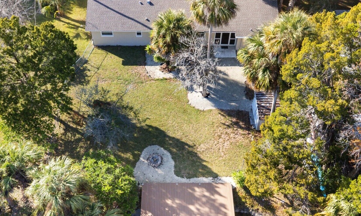 Yankeetown Cottage | The Palm Cottage