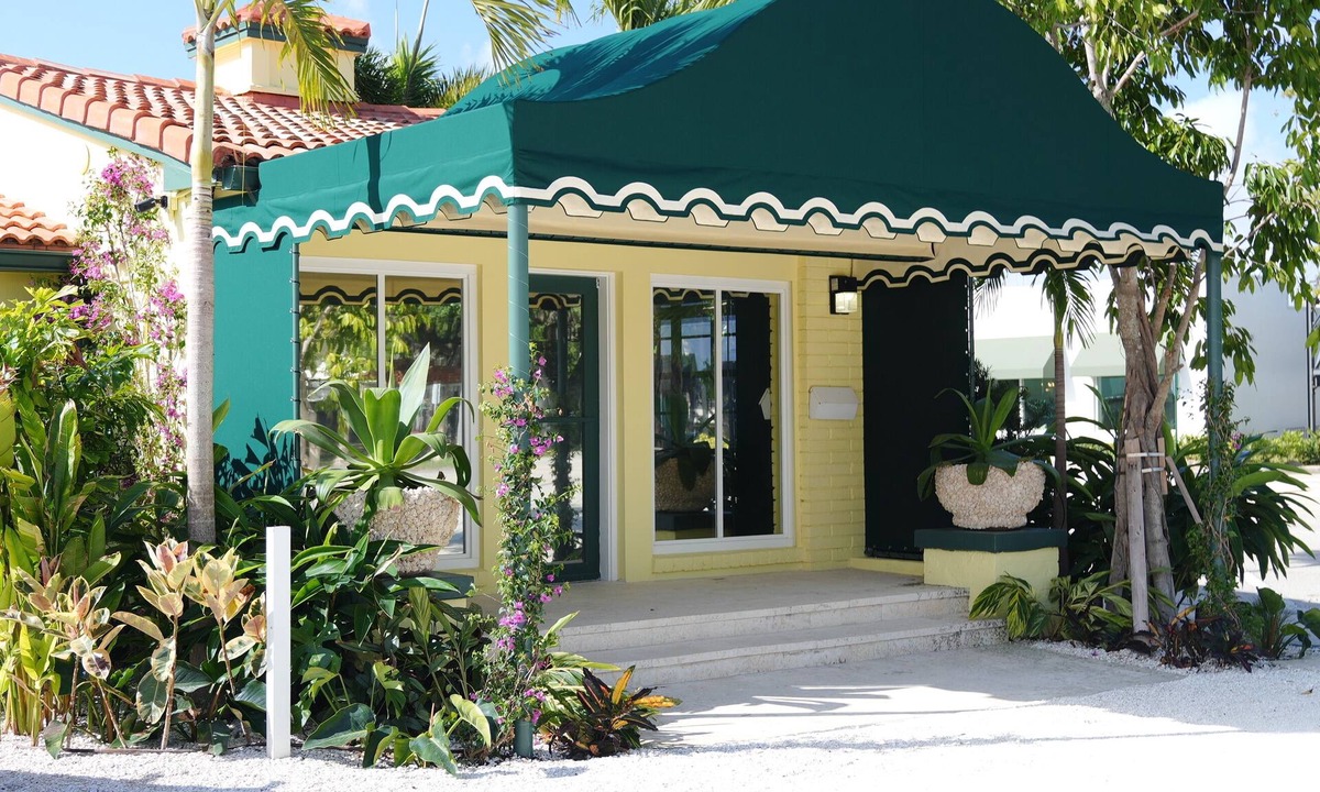 Southside Hotel | The Palm Rose