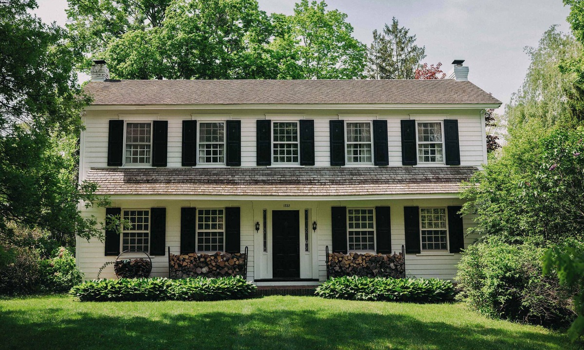 Rhinebeck House | The Patten Estate - Rhinebeck Estate with Pool and Pond