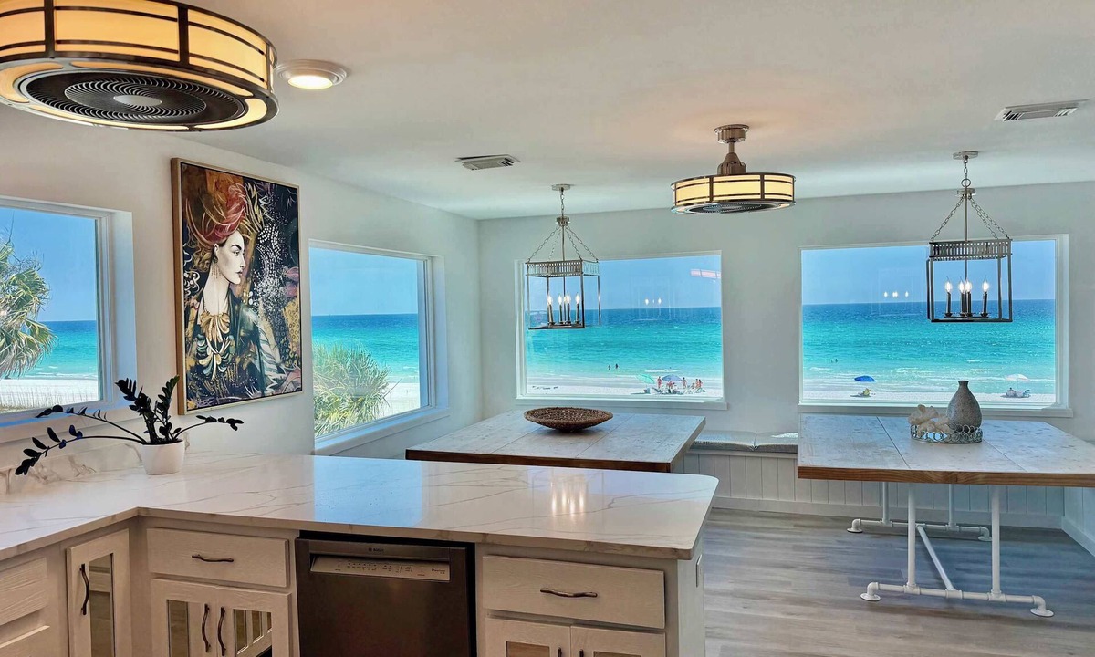 Bahama Beach House | The Pearl of Panama I | 9BR | Elevator | Golf Cart