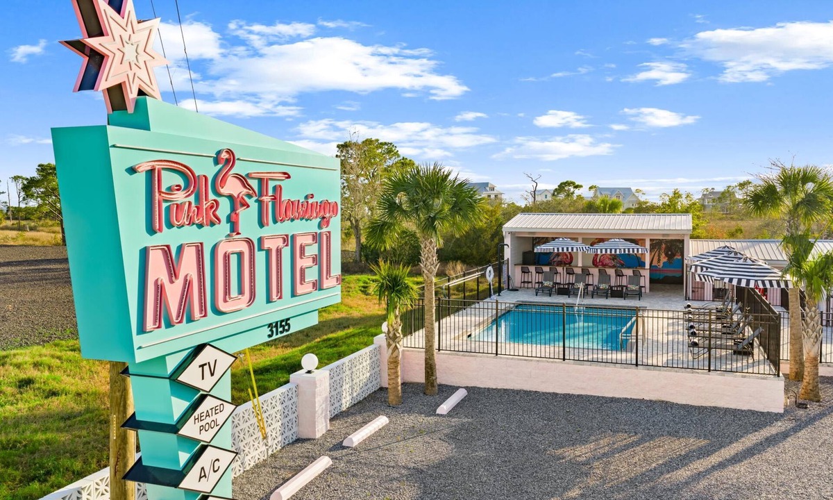 Port St. Joe Hotel | The Pink Flamingo Boutique Motel