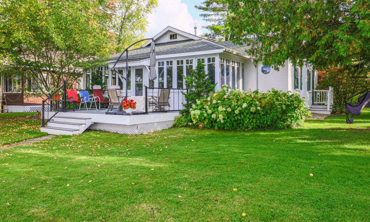 Pierson Cottage | The Red Geranium Cottage of Big White Fish Lake!