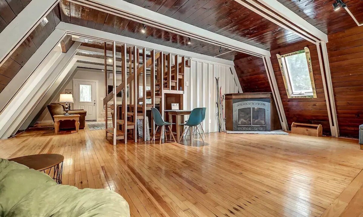 Rock Hill House | The Ski Shop