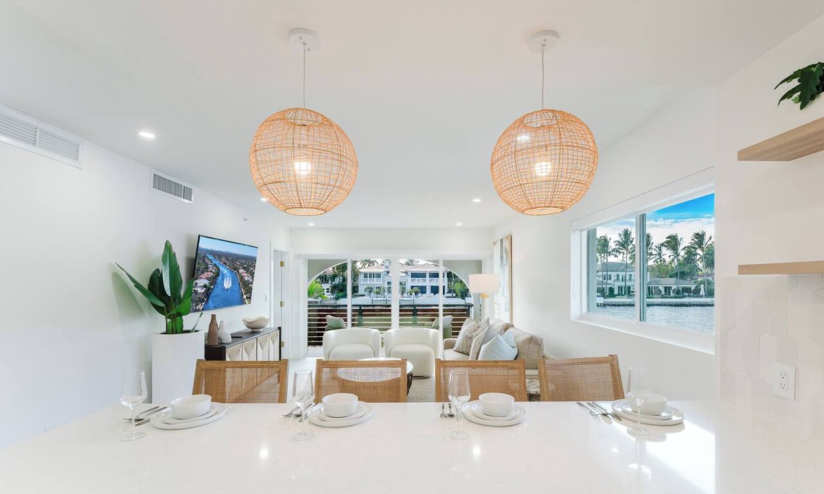 Boca Raton Apartment | The Spanish River - 2BR Waterfront Boca