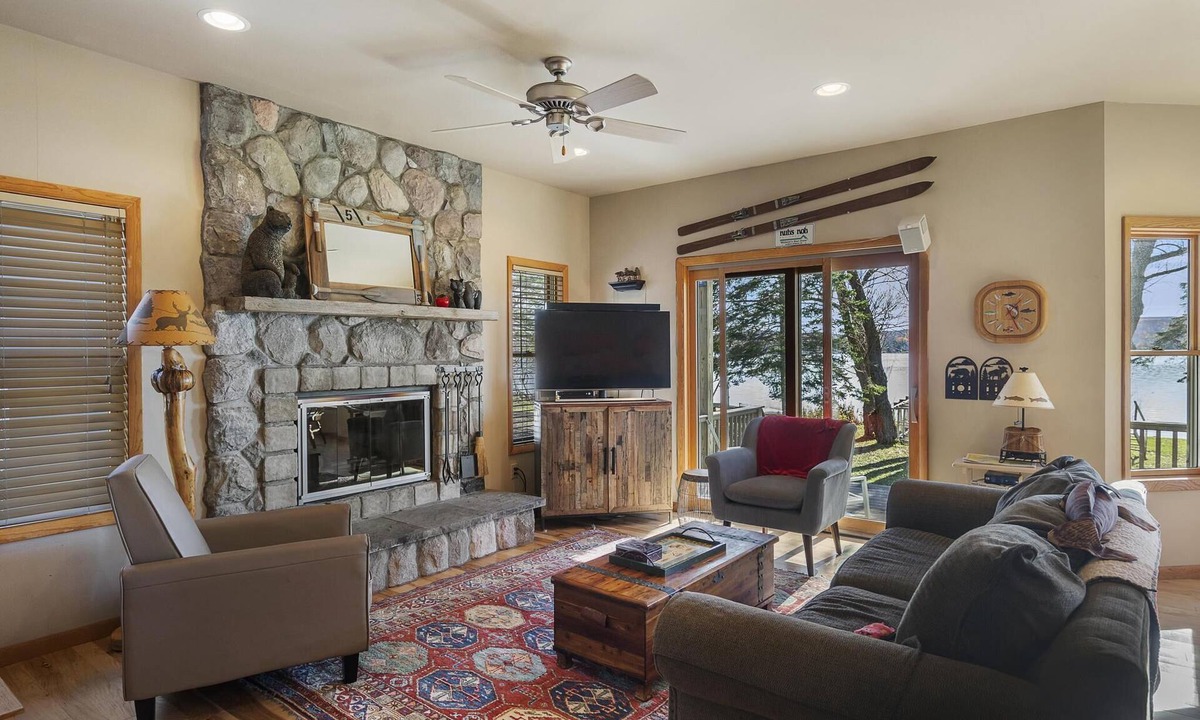 Alanson House | The Sweet Seclusion Cottage with 100 feet of Private frontage Pickerel Lake!
