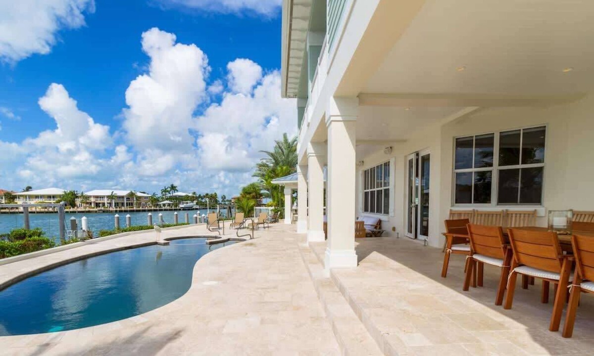 Marathon House | The Vaca House