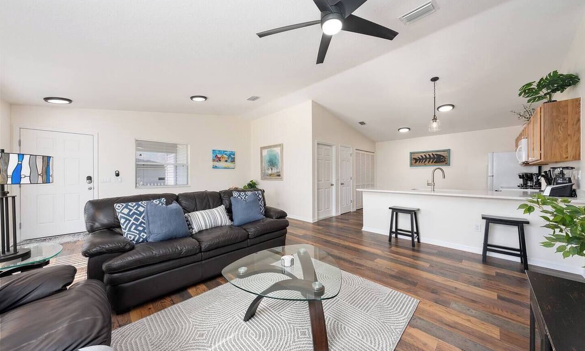 Duval House | The Villages Villa Between Brownwood and Lake Sumter with Golf Cart