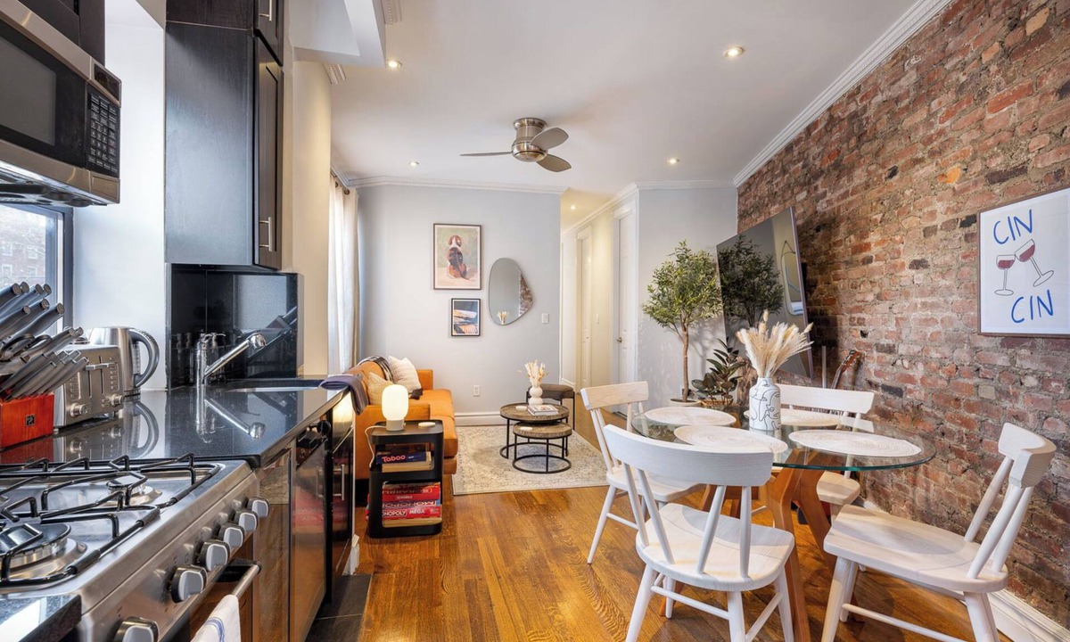 Greenwich Village Hotel | Three Bedroom West Village Townhouse!