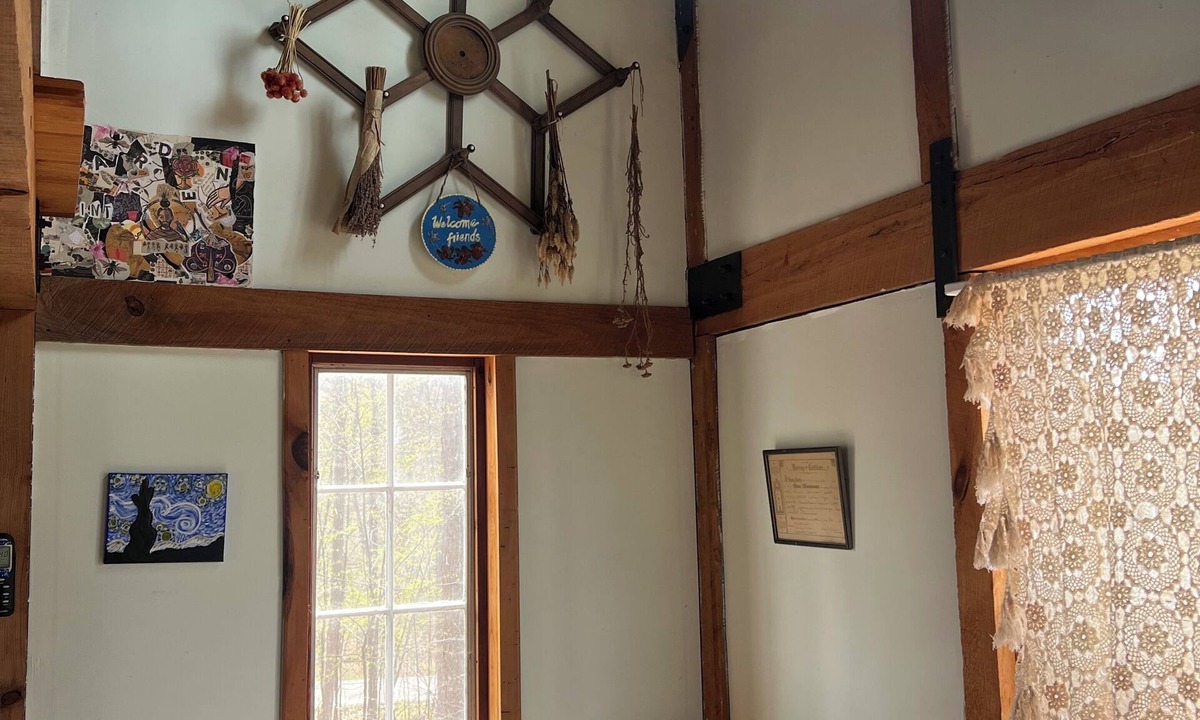 Candor Cabin | Tiny Timber frame 1-bedroom cabin in Candor with AC/Heat, Outdoor fire and tub.