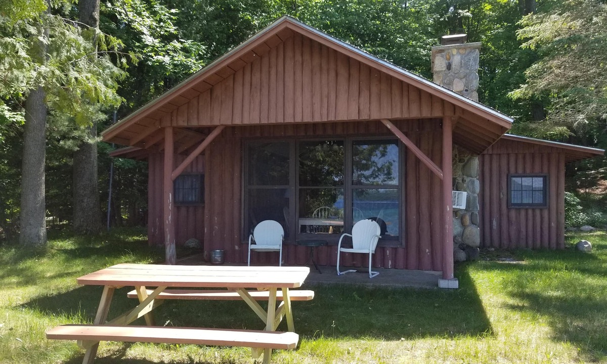 Kewadin Cabin | Torch Lake Cabin Rentals~ Where Cozy Lakefront Cabins meet stunning Torch Lake!
