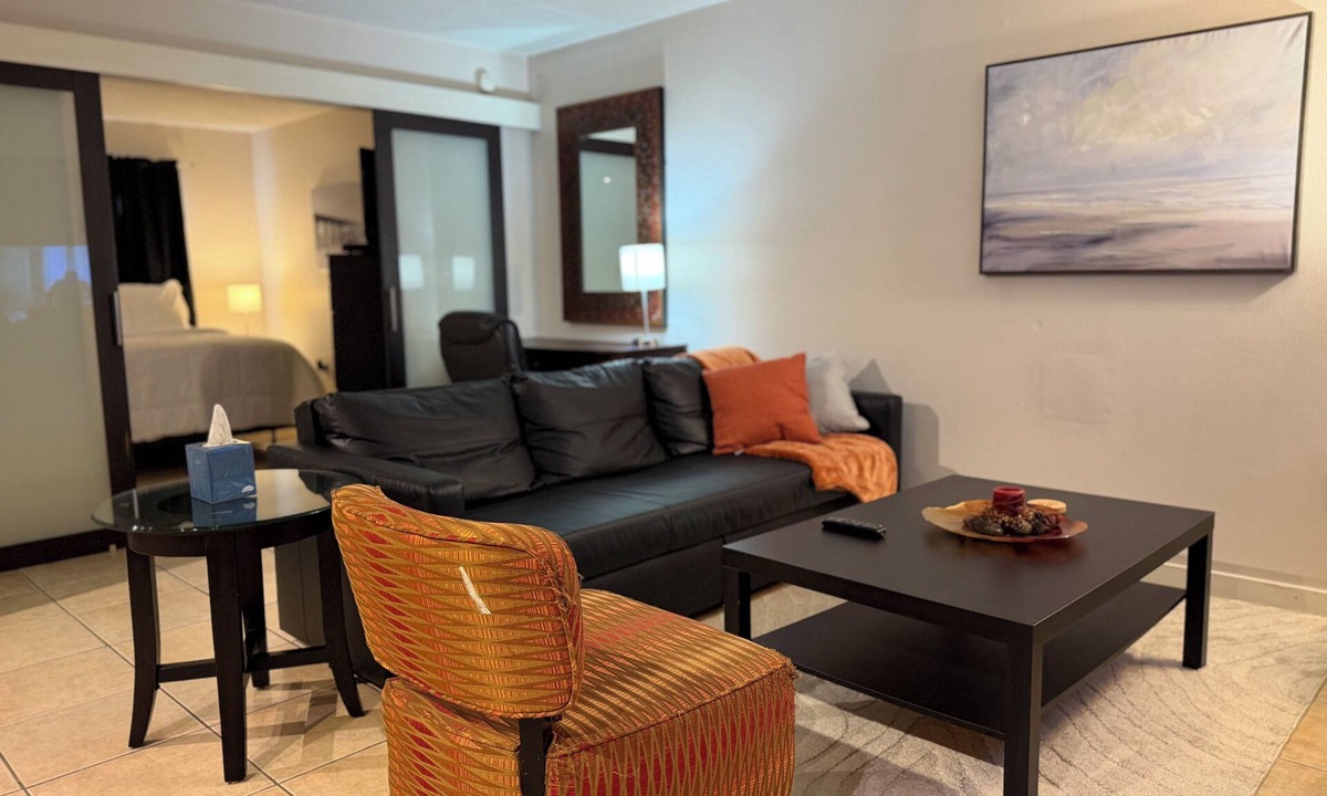 Oakford Park Apartment | Tranquil 1-bedroom apartment with AC in vibrant Tampa
