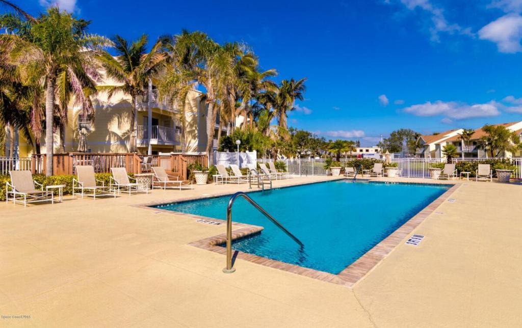 Ocean Side Village Apartment | Tranquil Condo Walk to Beach