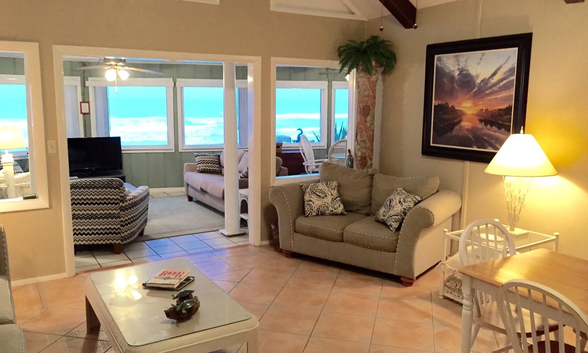 Port Orange House | Tropical Beach Front Paradise