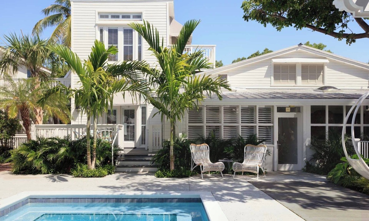 Old Town Hotel | Tropical Island Retreat Near Florida Beaches with Pool & Views, Free Breakfast