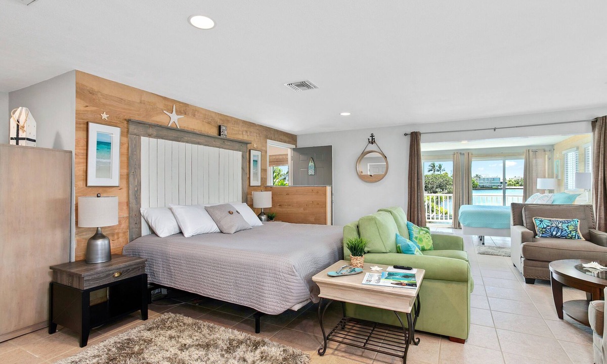 Bonita Springs Hotel | Tropical Waterfront Grande Suite with Private Balcony in Bonita Springs