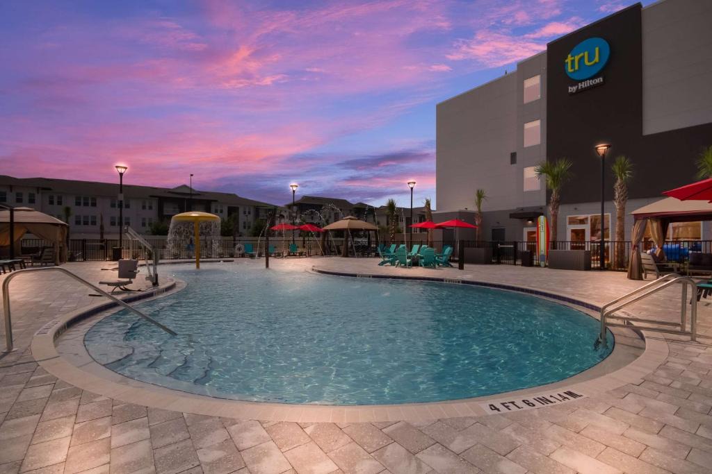 Indian Bayou Hotel | Tru By Hilton Destin