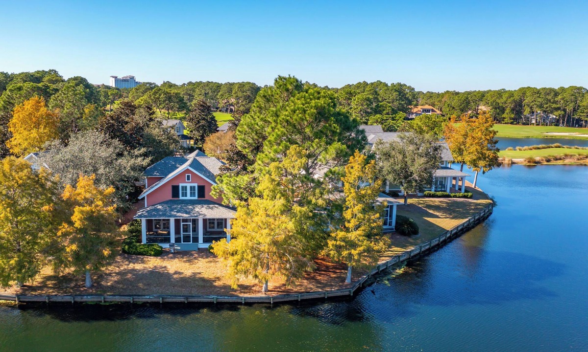 Laurel Grove House | Two Golf Carts ~ Lake & Golf Course Views