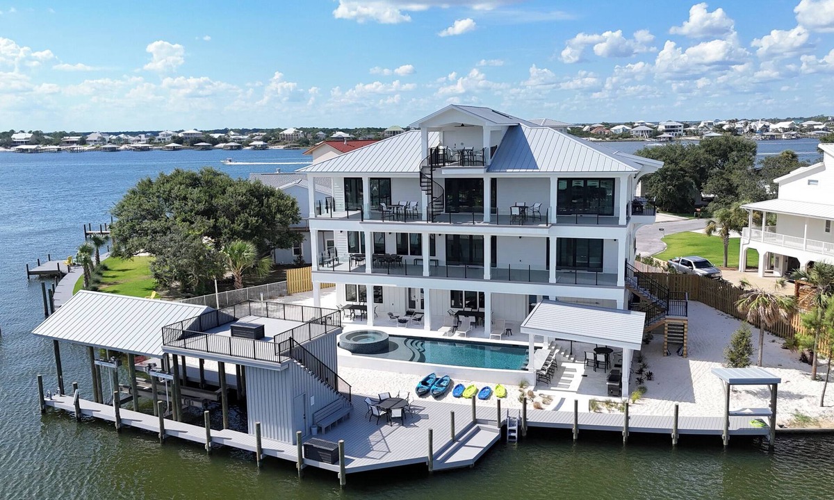 Perdido Key Coves One House | Ultra-Luxury Waterfront Estate, Private Beach & Large Dock, Sleeps 26