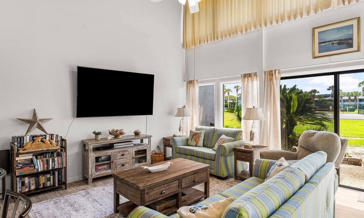 Kiska Beach Condo | Unit 15, Pet Friendly 3 Bedroom Beach Condo