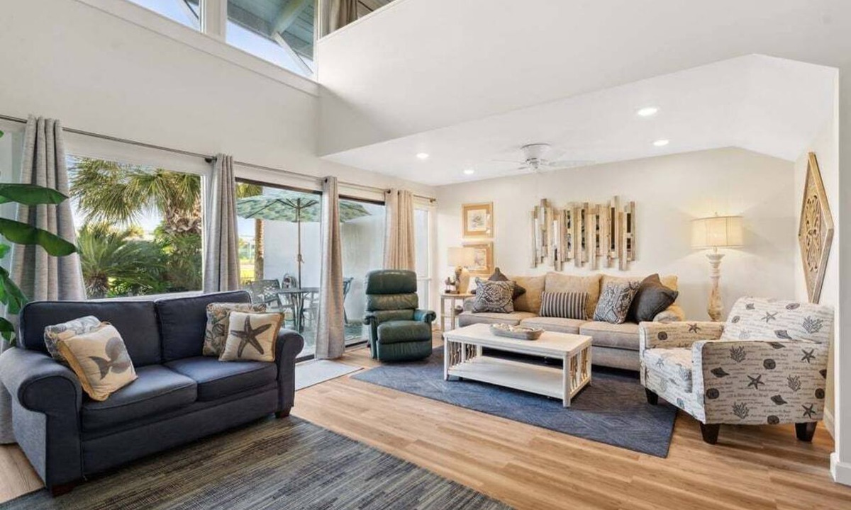 Kiska Beach Condo | Unit 17, Spacious 2 bedroom Beach Condo with Loft