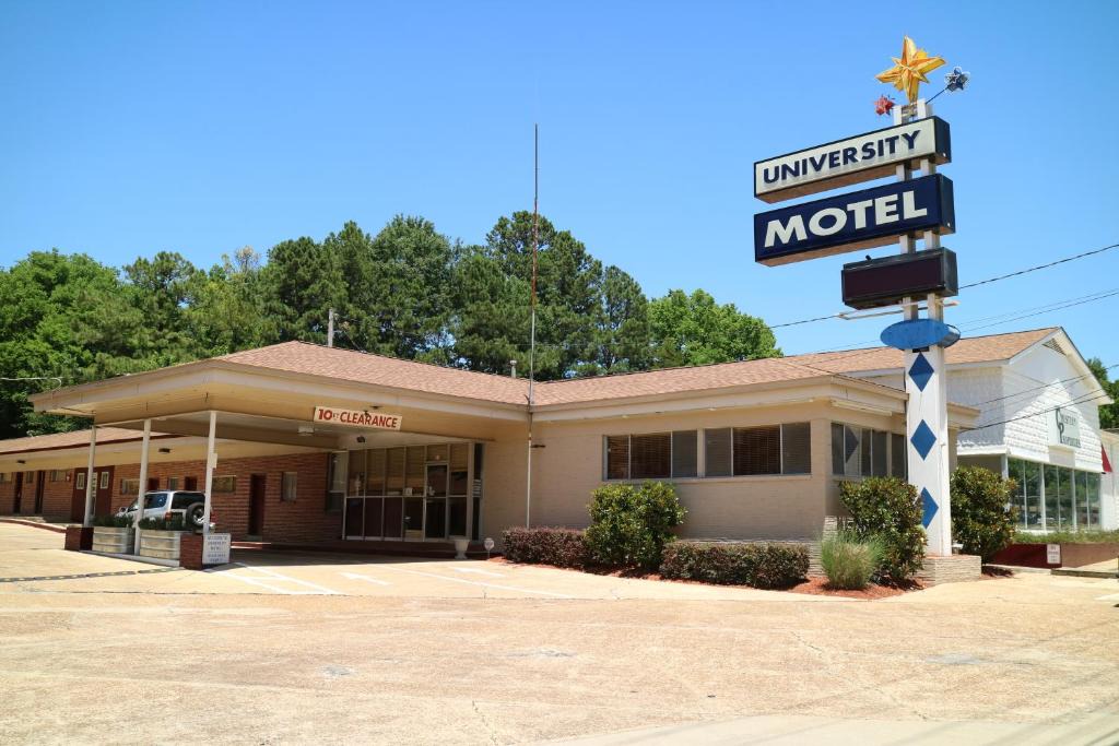 Starkville Hotel | University Motel