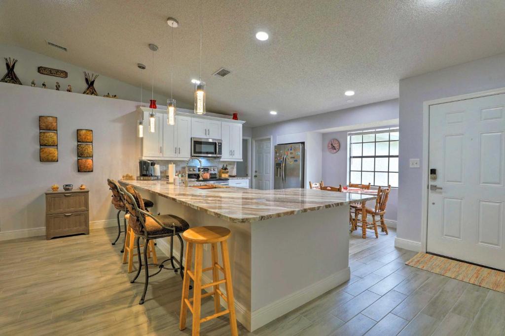 Tavares House | Updated Tavares Retreat < 1 Mile to Boat Ramp
