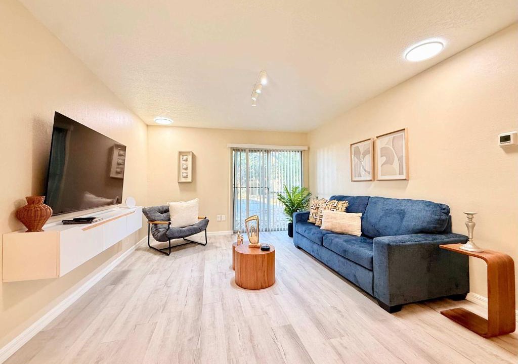 Gainesville Apartment | Upgraded 2BR Near UF & Shands