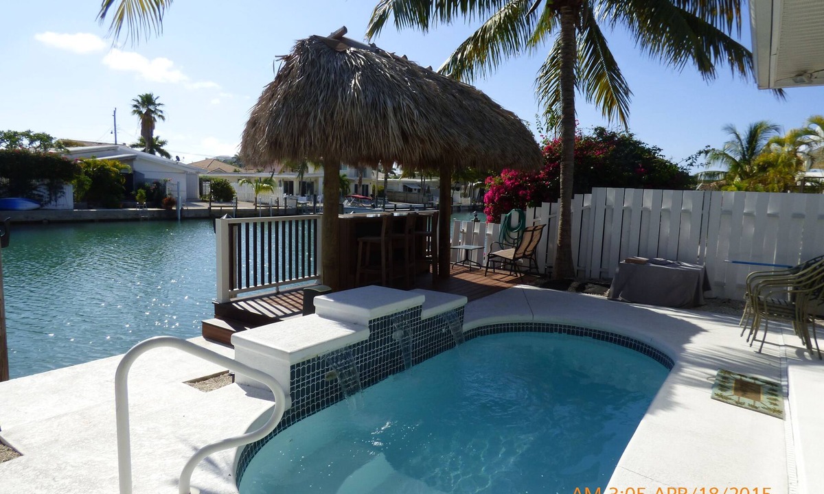 Key Colony Beach House | Upscale Beautiful Duplex W/Pvt.Pool/Cabana Club & Inch Beach !