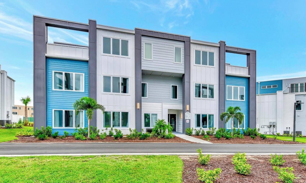 Reunion Hotel | Upscale Condo near Disney with Resort & Waterpark Access - B16-139