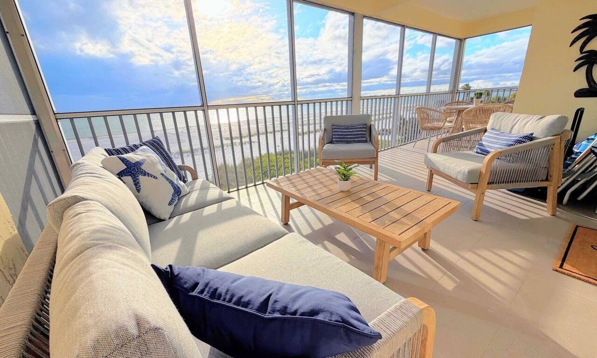 Fort Myers Beach Condo | Vacation Villas #333 Gorgeous Beachfront Condo