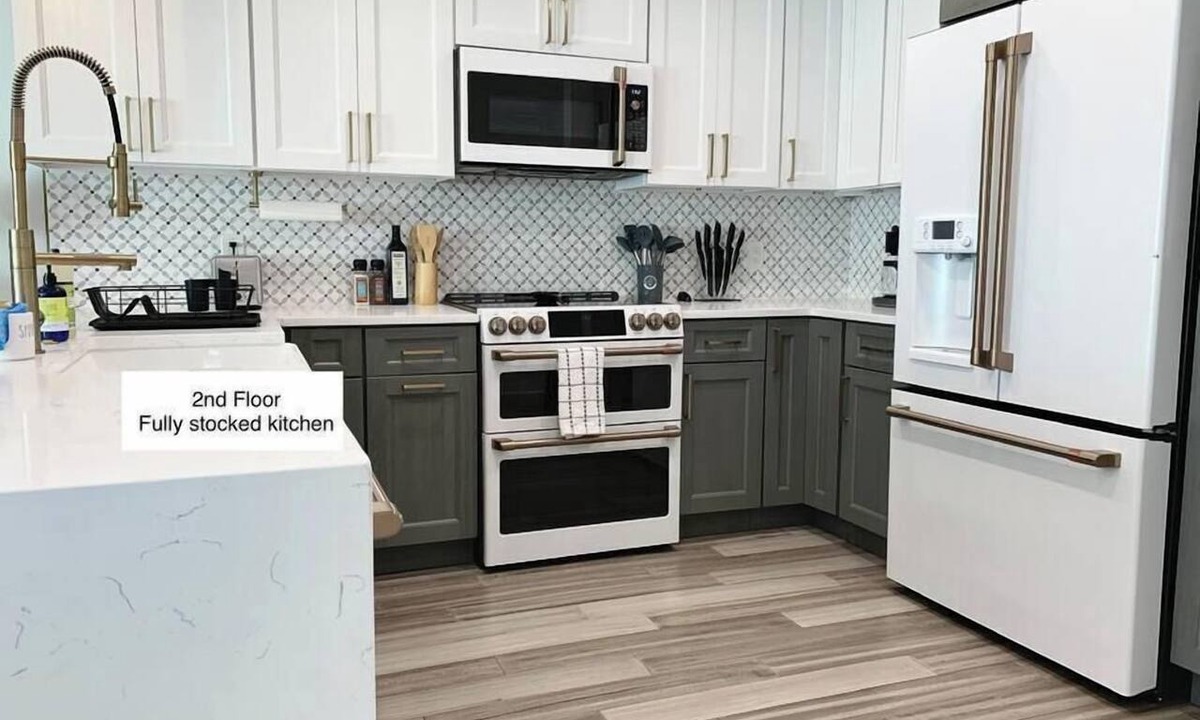Neptune Beach House | Vacay or Relocation Home | 3 min walk to beach