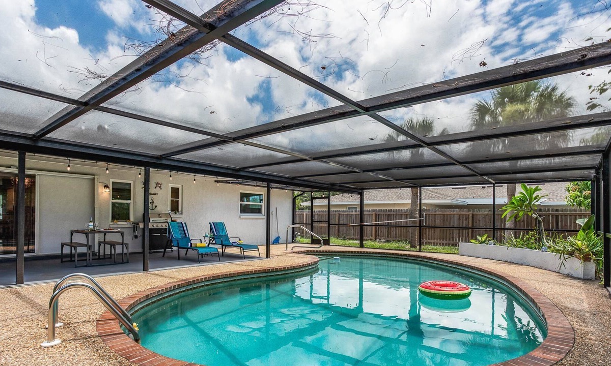 South Venice House | Venice Home with Private Pool, Screened Patio, BBQ, WiFi, Smart TV, Fido Friendly, Garage