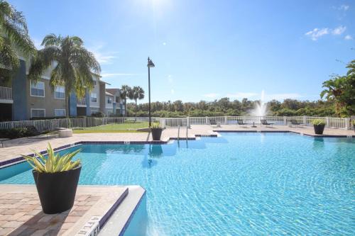 Trailer Estates Apartment | Viagem Stylish 1BR with Balcony Pool Gym