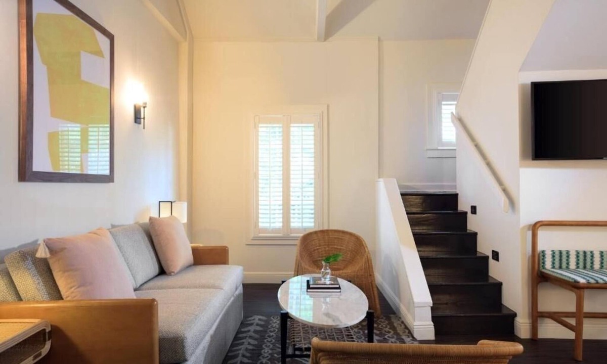 Old Town Hotel | Vibrant 2 Floor Loft Ideal for Relaxing Escape in Key West - Near Duval St