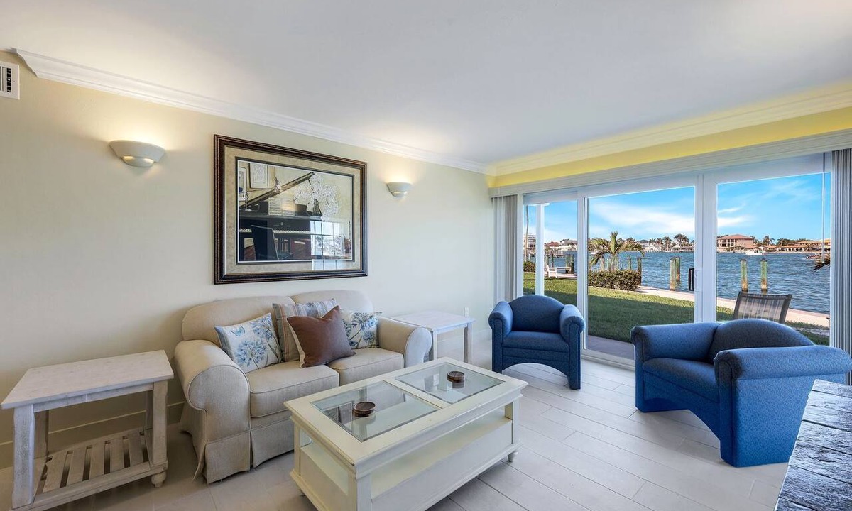 Marco Island Condo | Villa de Marco, Water-front 1-bedroom condo on Marco Island with & Washer Dryer
