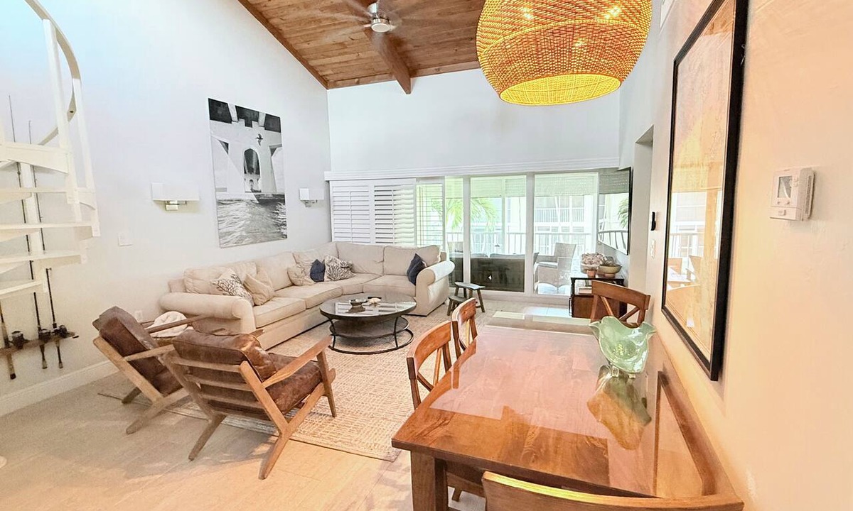 Sanibel Condo | VILLA SANIBEL 3C- 2 Bed, 2 Bath condo with additional sleeping loft on Sanibel