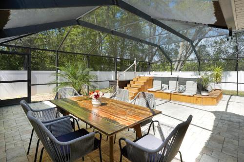 Summerfield House | Villa Summerfield Swim Spa