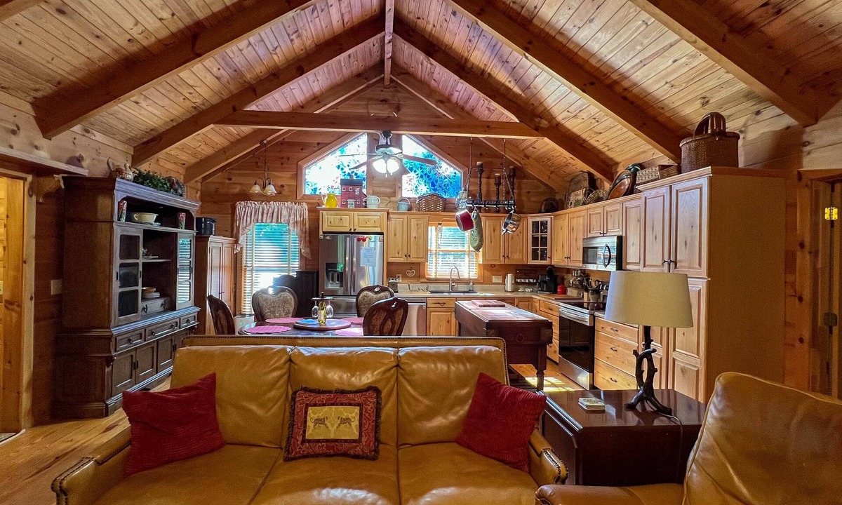 Pine Mountain Cabin | Visit Sparkleberry for Labor Day - Fiber Wifi! - Close to Callaway Gardens