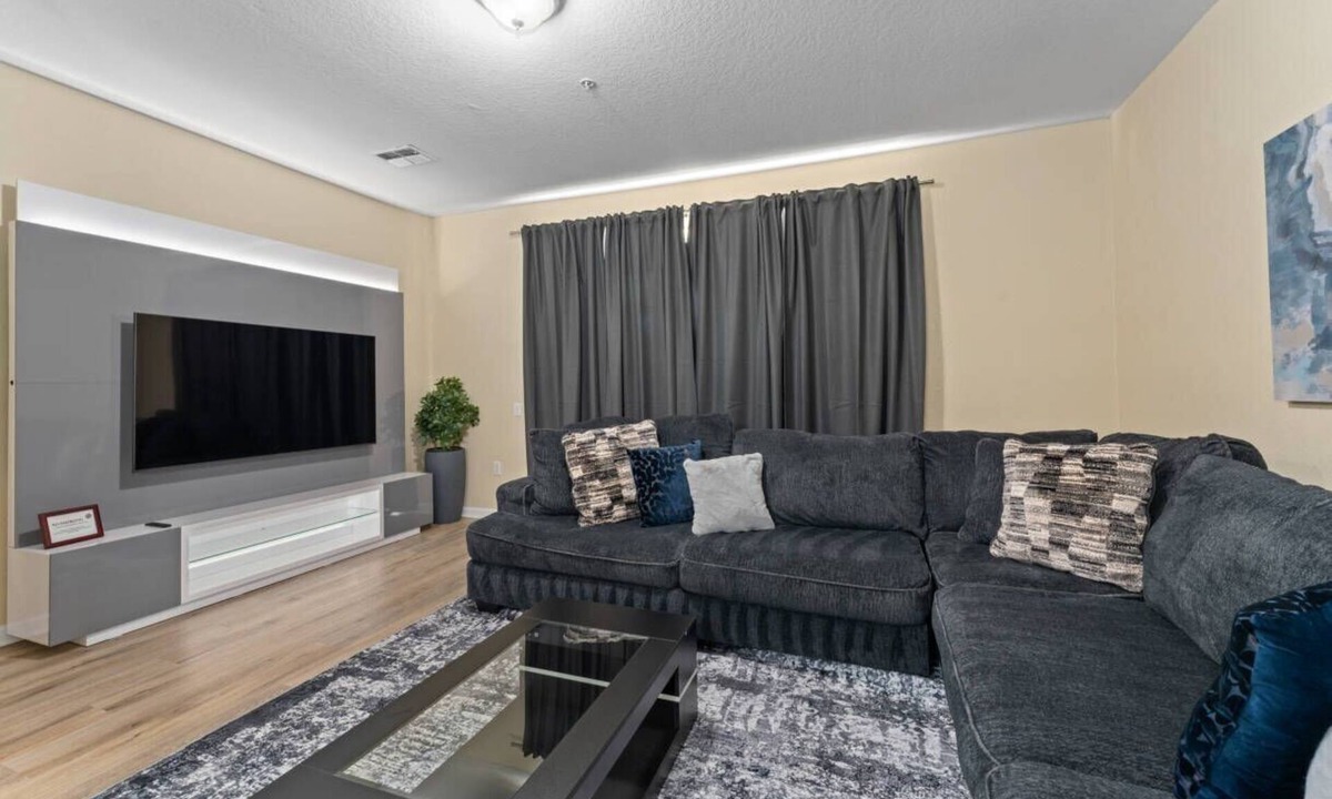Florida Central Atlantic Coast Villa | Vista Cay 3BR Townhome w/Resort Access