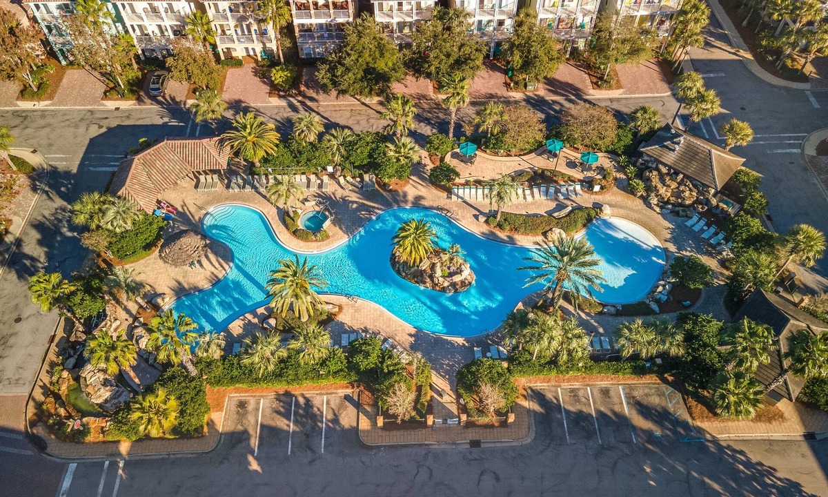 Villages of Crystal Beach House | Walk 2 Beach, Pool, Golf Cart,4BR|Summer Getaway
