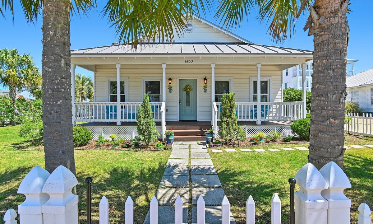 Clipper Cove House | 🏖️Walk to Beach | Great Location | Lule Cottage🏖️
