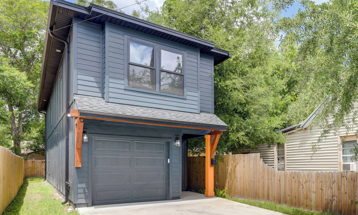 Urban Core House | Walk to Stadiums & Dining: Pet-Friendly Home!